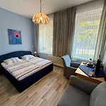 Hotel Runge 24 7 Check In&free Parking *