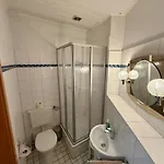 Hotel Runge 24 7 Check In&free Parking *