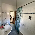 Runge 24 7 Check In&free Parking Hotel Kiel