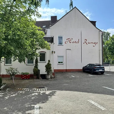 Runge 24 7 Check In&free Parking Hotel