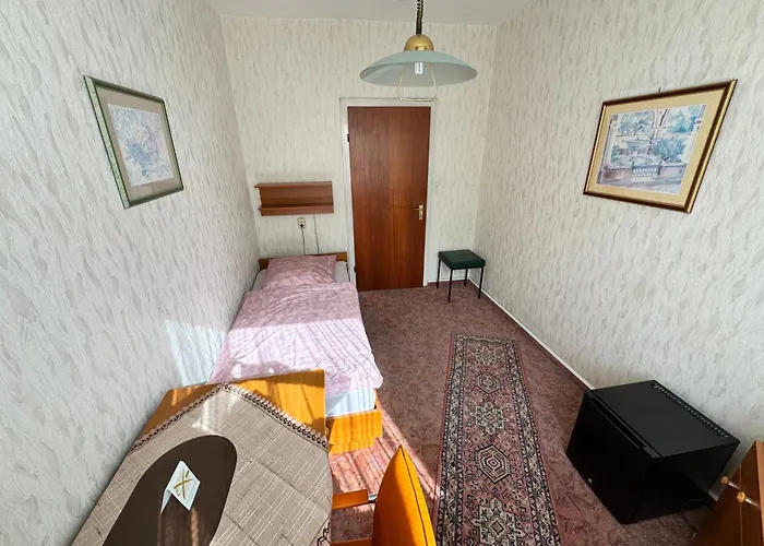 Runge 24 7 Check In&free Parking * Kiel